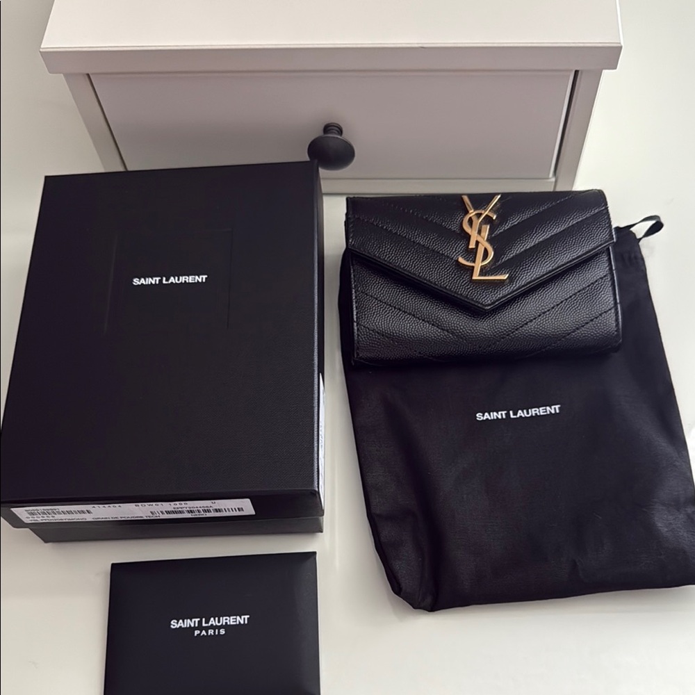 🥳HP🥳♥️Saint Laurent Black Quilted Wallet with Gold Logo♥️